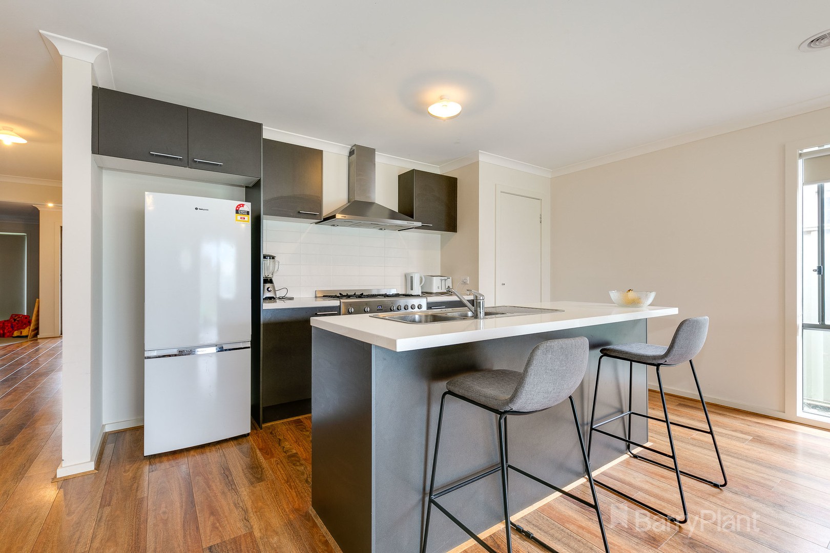 52 Nelson Street, Cranbourne East, VIC 3977 - Thumbnail 2 - 17/02/2020