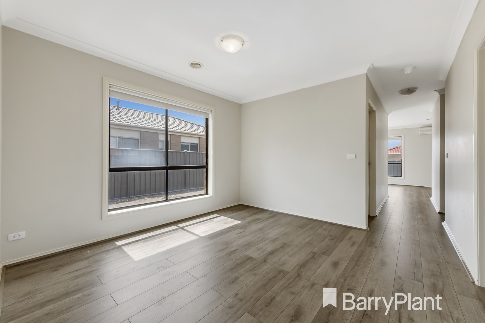 20 Arrowhead Street, Manor Lakes, VIC 3024 - Thumbnail 2 - 20/02/2020