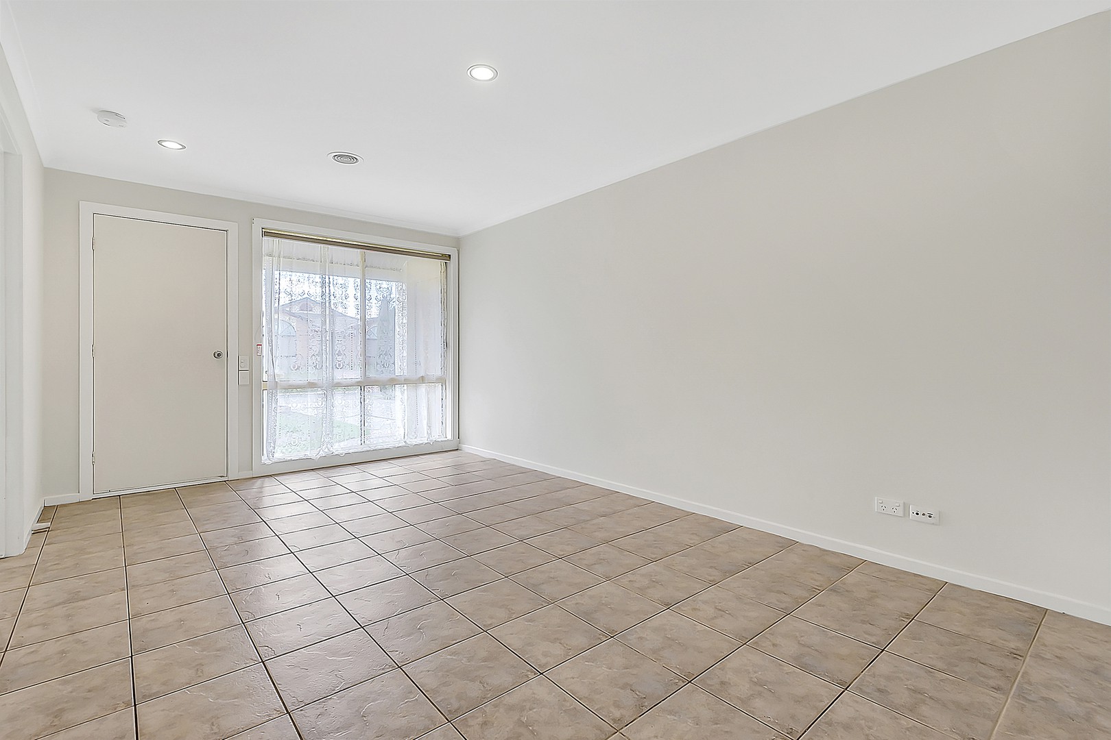 4 Dodd Place, Roxburgh Park, VIC 3064 - Thumbnail 2 - 27/02/2020