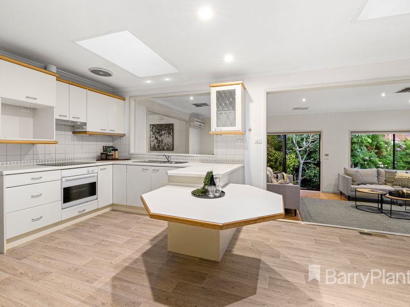 60 Rathmullen QuadrantDoncaster, VIC 3108, Doncaster - Thumbnail 5