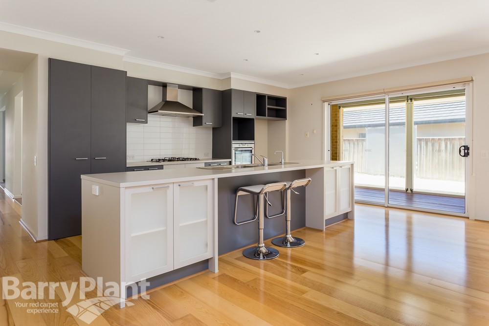 3 Beechwood Parade, Sanctuary Lakes, VIC 3030 - Thumbnail 2 - 04/03/2020