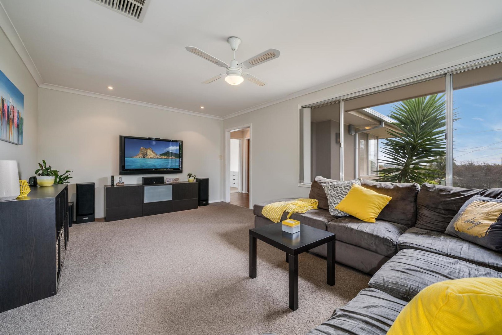 11 Portsmouth Crescent, Grovedale, VIC 3216 - Thumbnail 2 - 06/03/2020