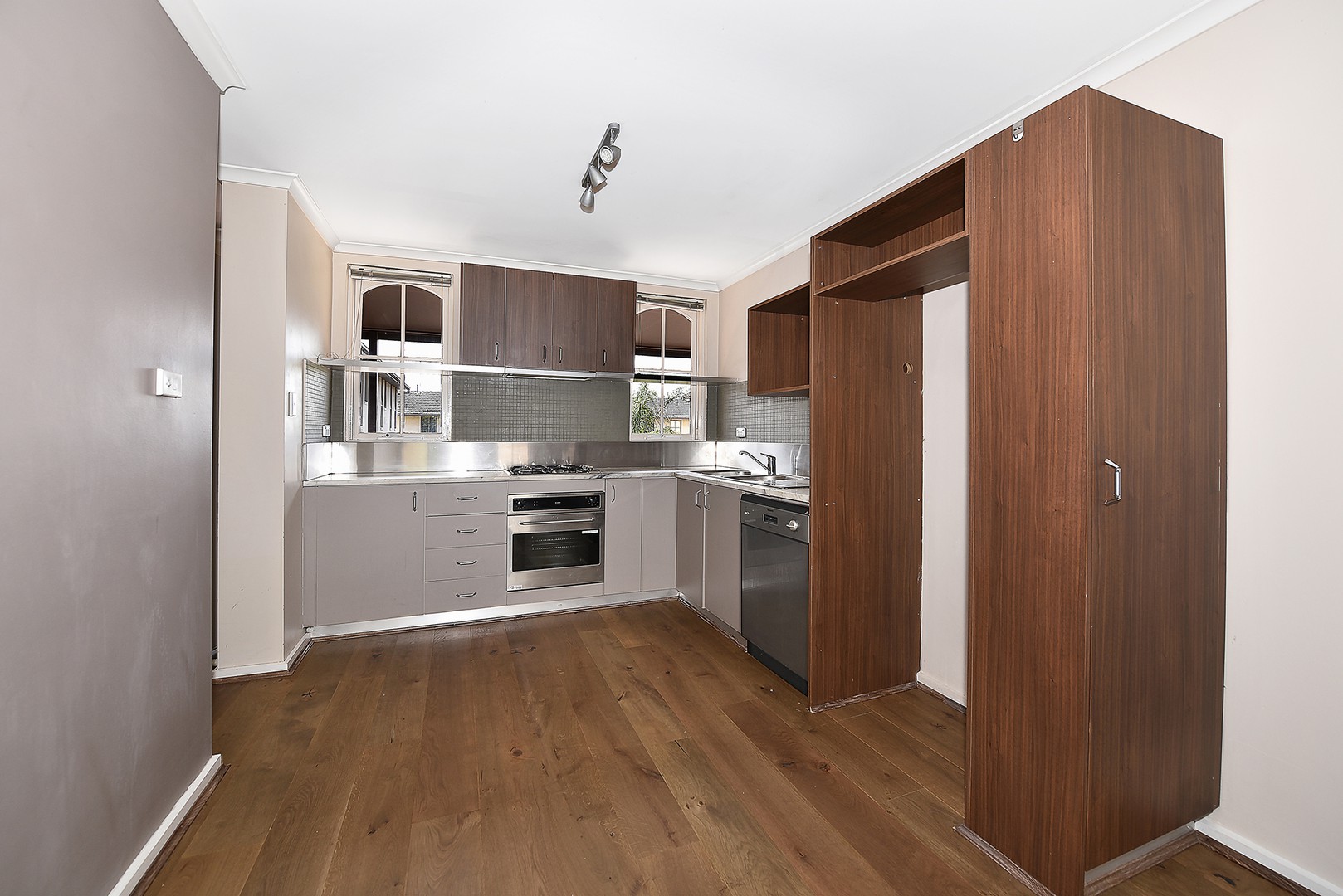 12/3-5 Grandview  Avenue, Maribyrnong, VIC 3032 - Thumbnail 1 - 11/03/2020