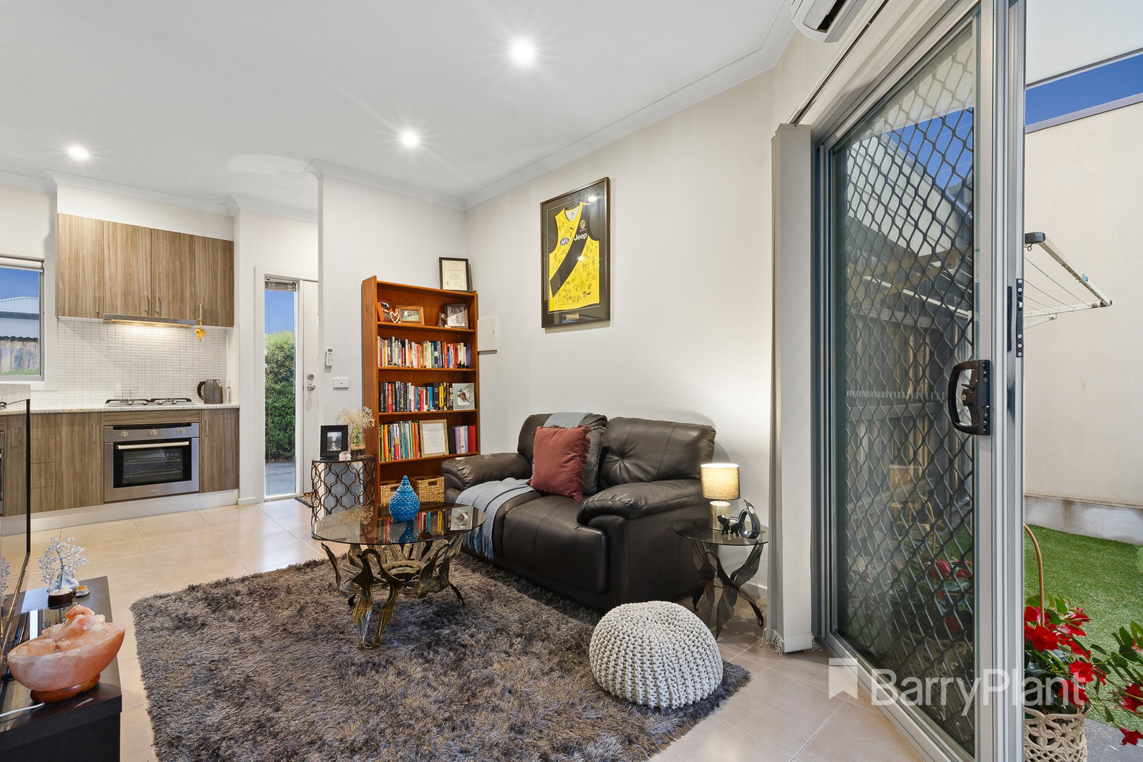 3/52 Elder StreetWatsonia, VIC 3087, Watsonia - Thumbnail 2