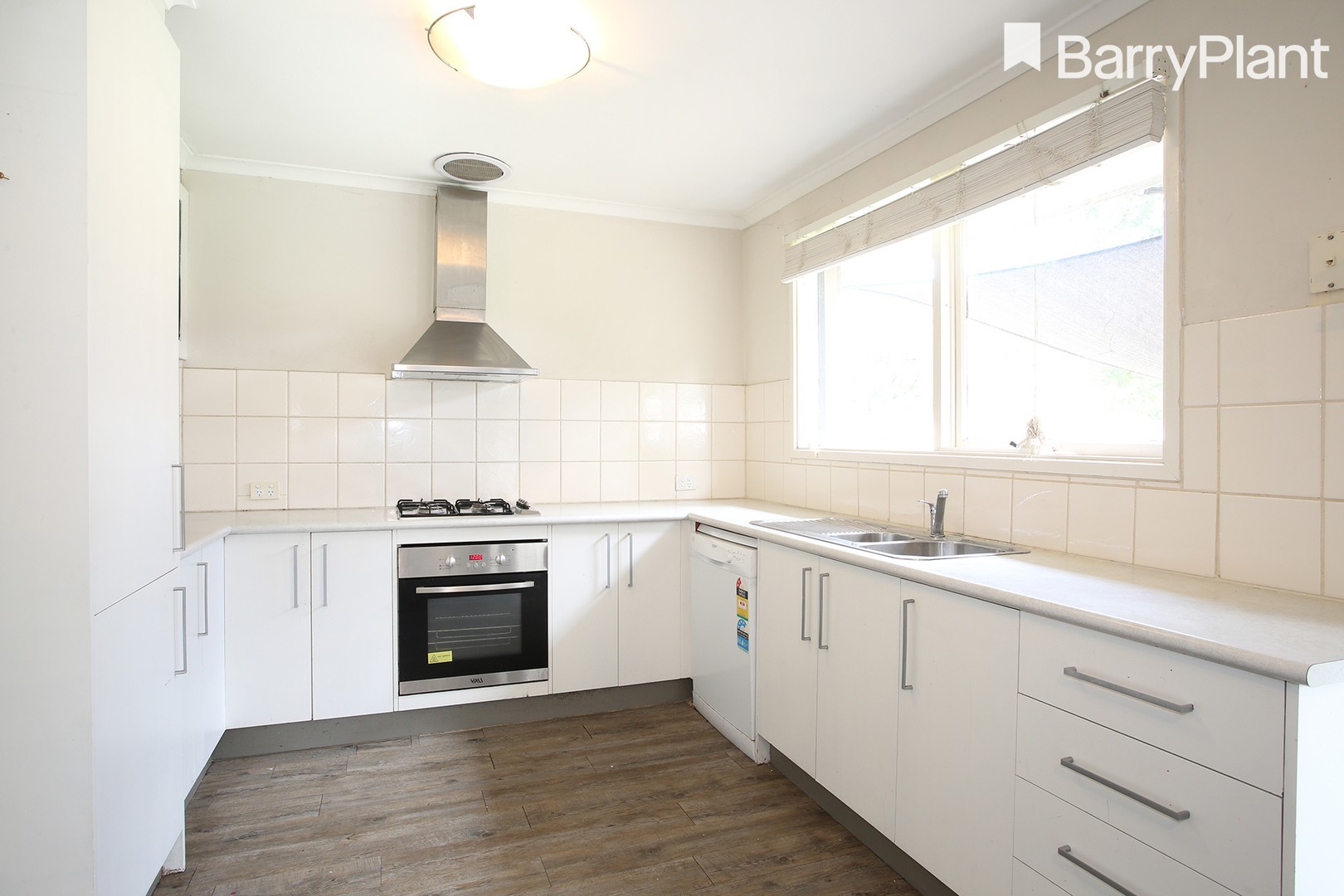 15 Selkirk Court, Berwick, VIC 3806 - Thumbnail 1 - 12/03/2020