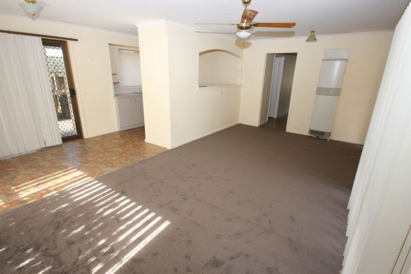 211 Coppards Road, St Albans Park, VIC 3219 - Thumbnail 2 - 16/03/2020