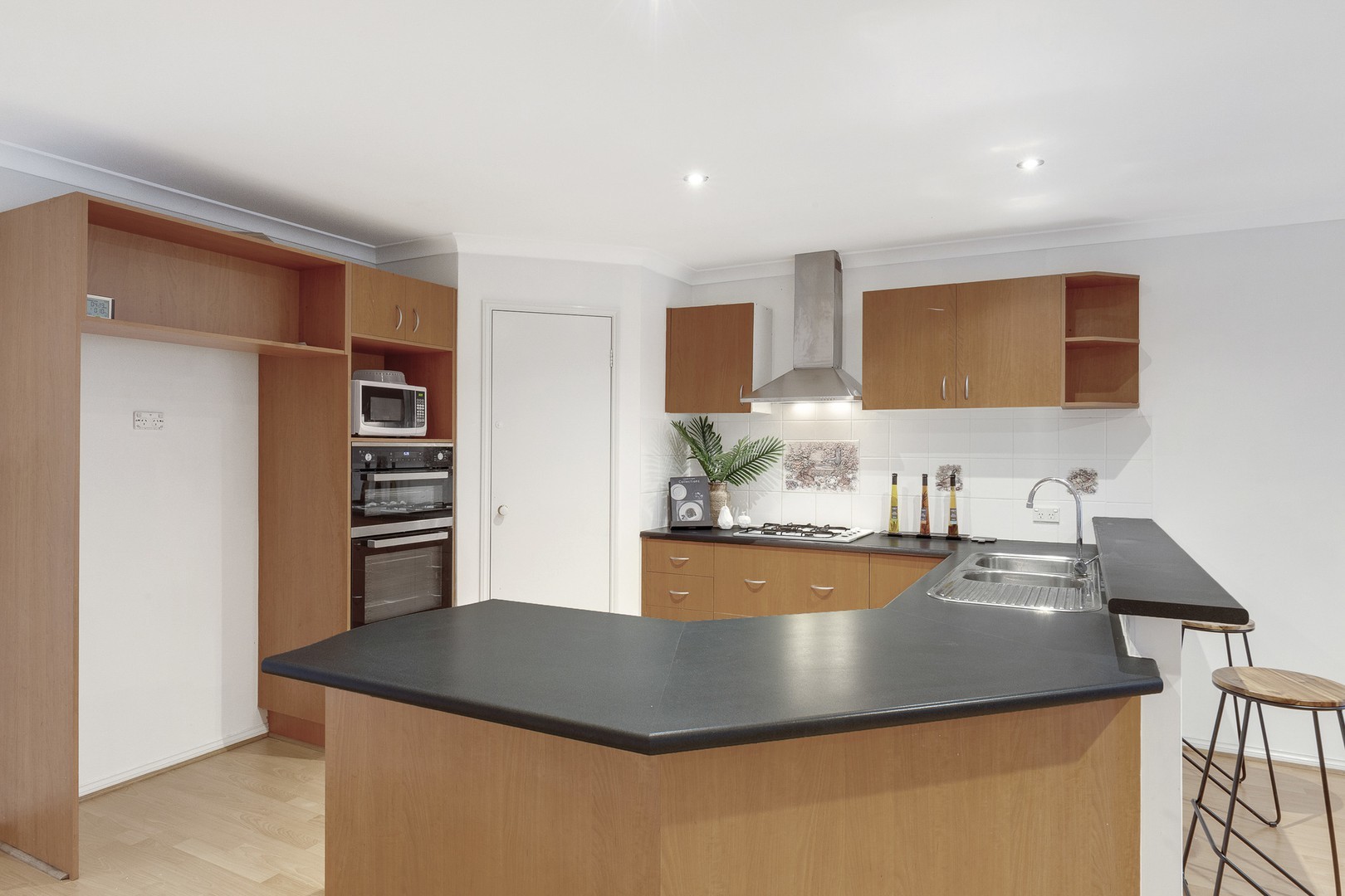 11 Cuthbert Drive, Hillside, VIC 3037 - Thumbnail 1 - 20/03/2020