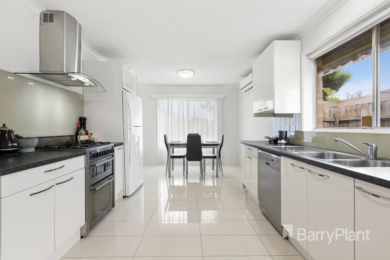 15 Meerlu Avenue, Frankston, VIC 3199 - Thumbnail 2 - 28/03/2020