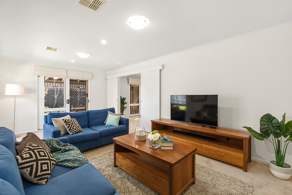 11 Mistletoe Close, Knoxfield, VIC 3180 - Thumbnail 2 - 02/04/2020