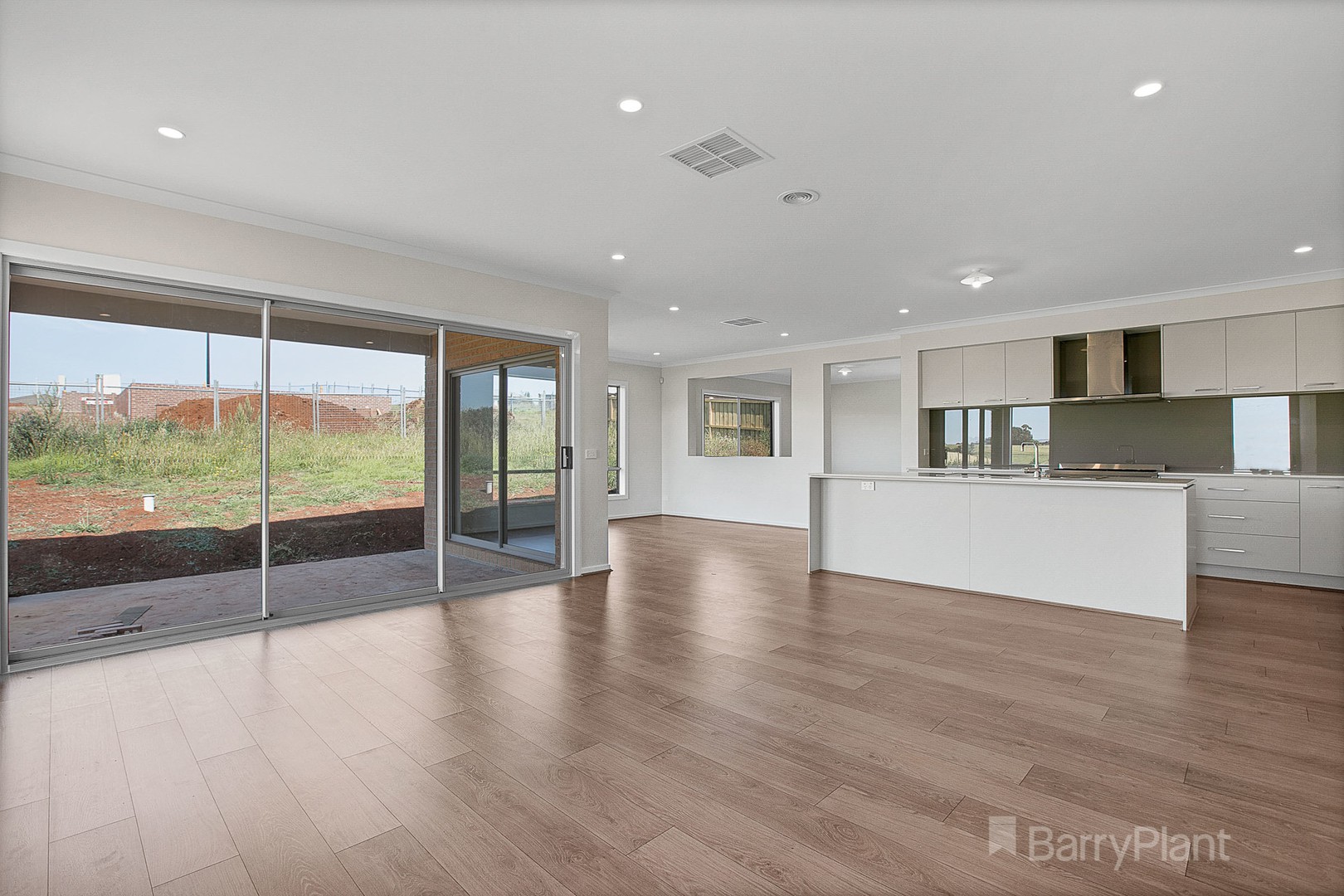 20 Warwick Way, Drouin, VIC 3818 - Thumbnail 2 - 03/04/2020