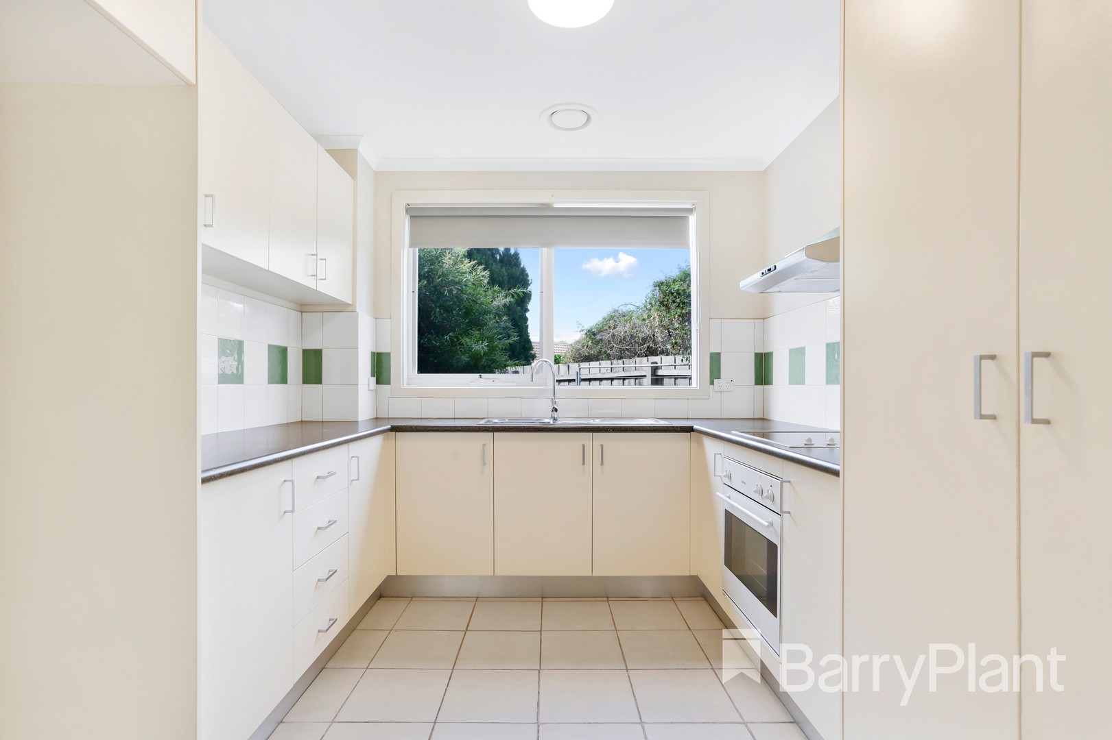 31 Oakwood Drive, Keysborough, VIC 3173 - Thumbnail 1 - 03/04/2020