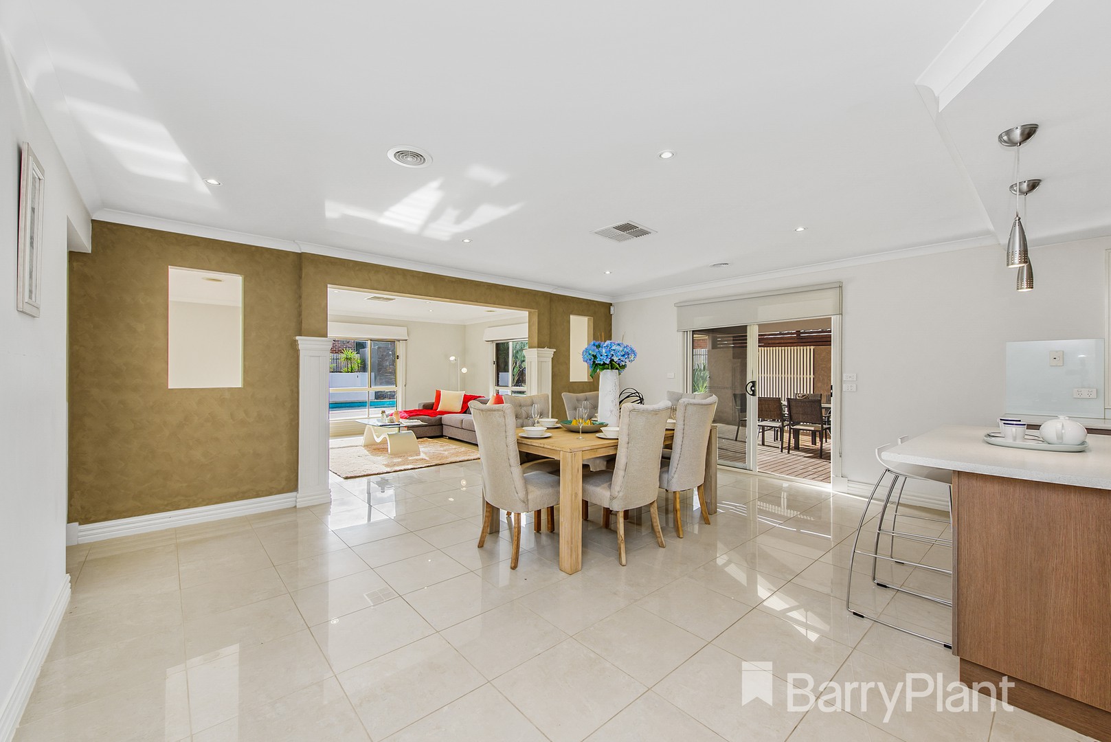 26 Eppalock  Drive, Manor Lakes, VIC 3024 - Thumbnail 2 - 24/04/2020