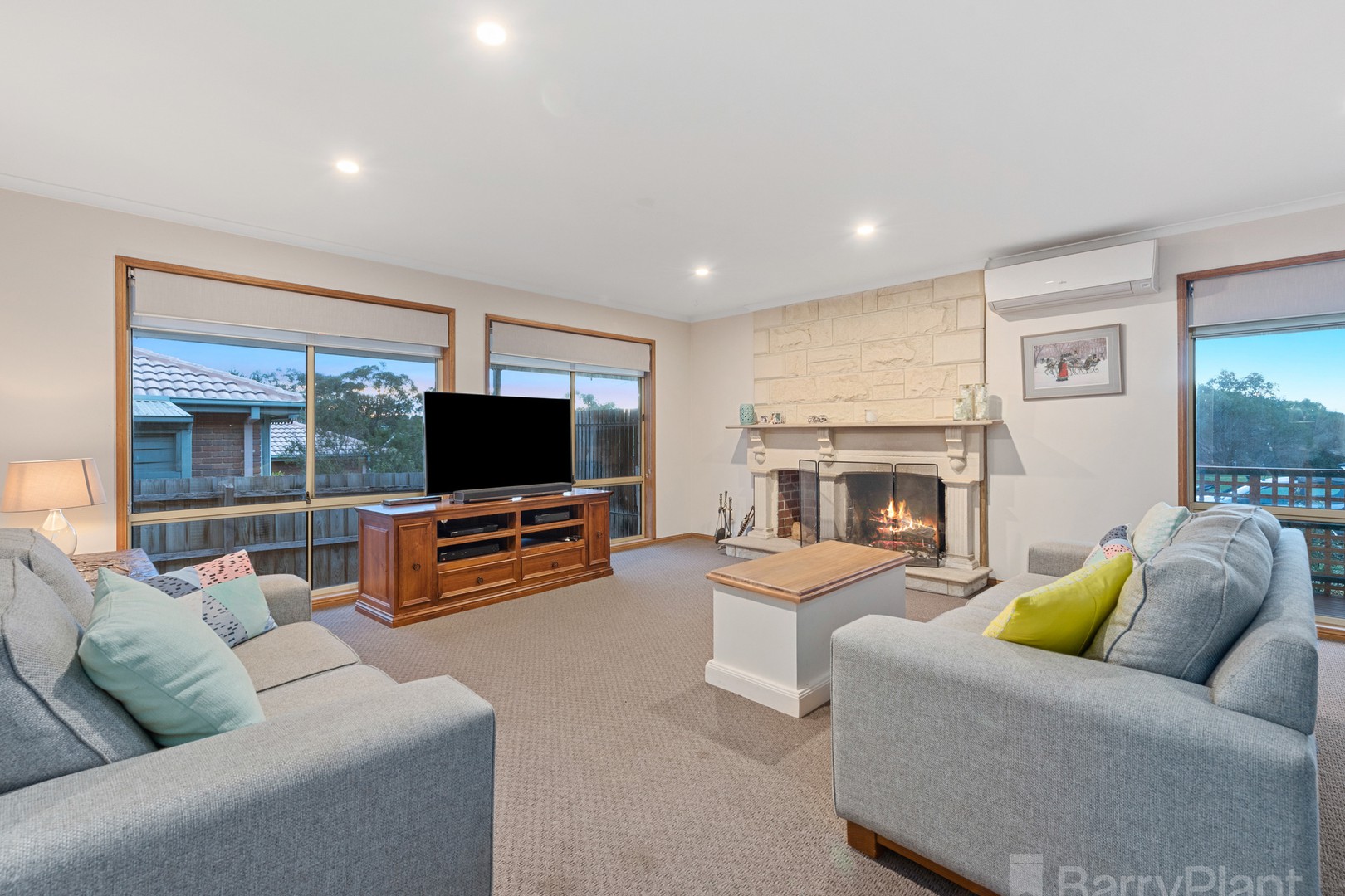 55 Chandra Avenue, Kilsyth South, VIC 3137 - Thumbnail 2 - 29/04/2020