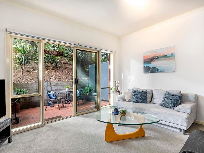 2/12 Mawbey StreetKensington, VIC 3031, Kensington - Thumbnail 3