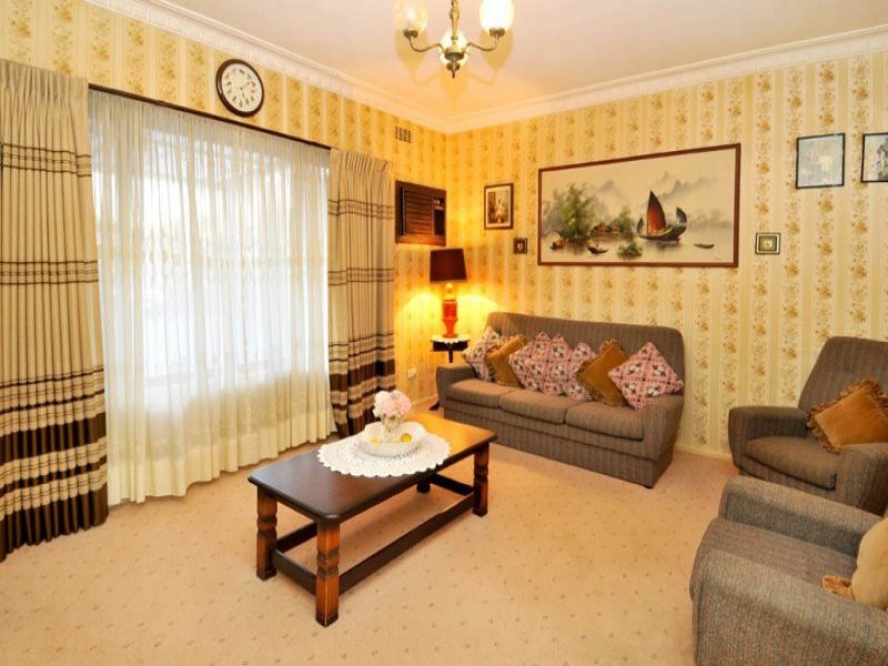 21 Cobham Street, St Albans, VIC 3021 - Thumbnail 2 - 04/05/2020