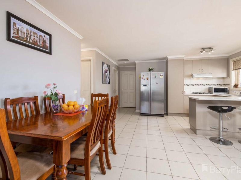 14 Tuscany Rise, Pakenham, VIC 3810 - Thumbnail 2 - 13/05/2020