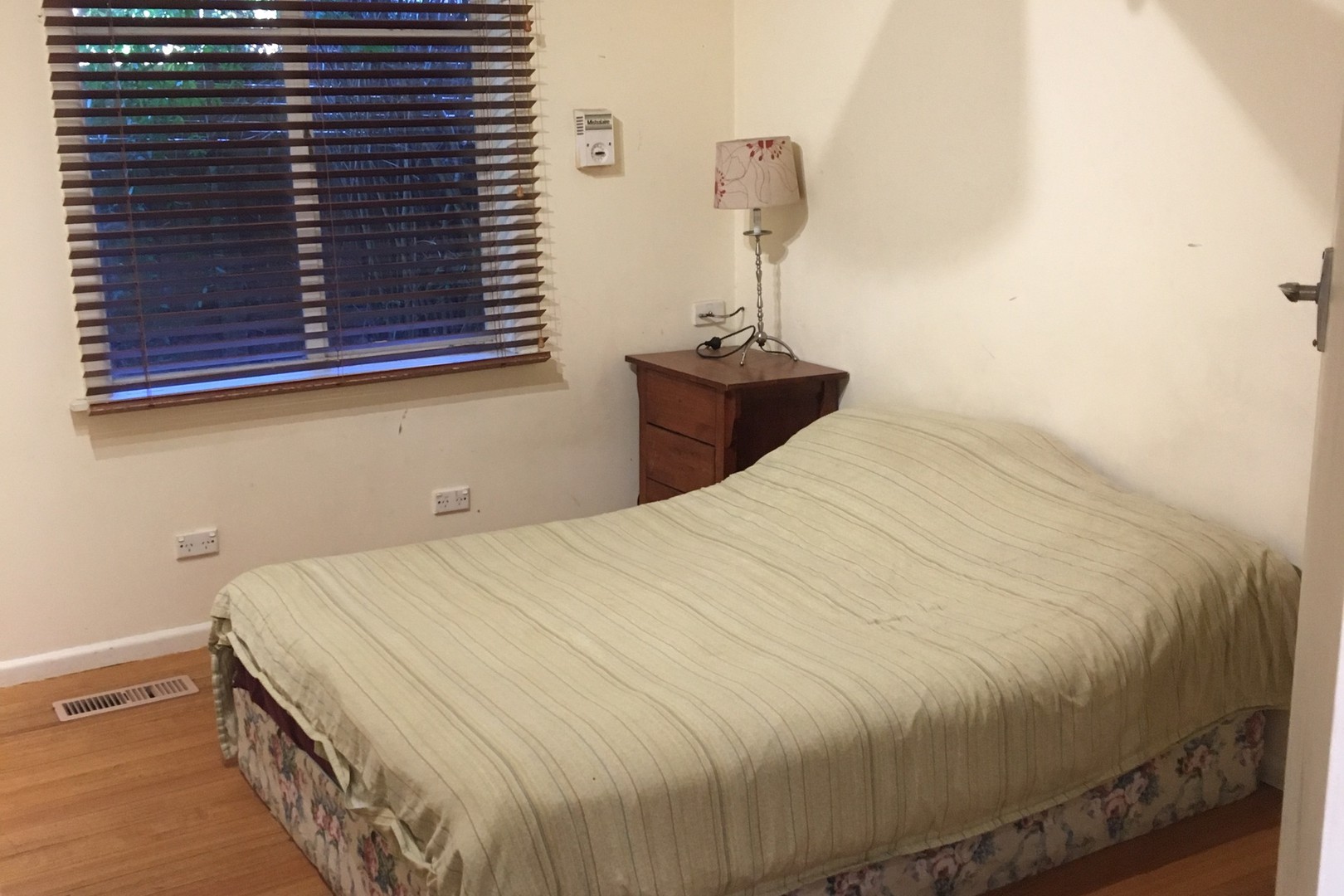 33 Roberts StreetGlen Waverley, VIC 3150, Glen Waverley - Thumbnail 4