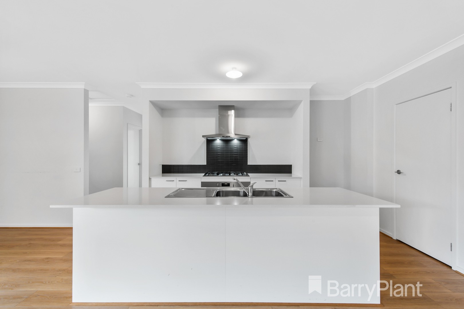 39 Oaky CrescentMelton South, VIC 3338, Melton South - Thumbnail 4