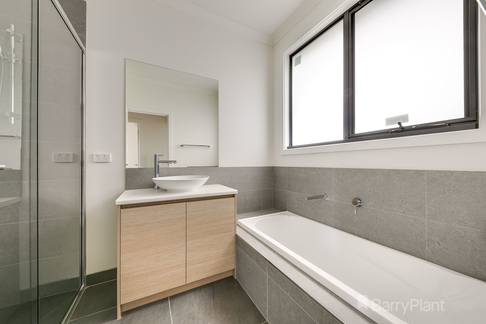 2/26 Meaby Drive, Pakenham, VIC 3810 - Thumbnail 2 - 14/05/2020