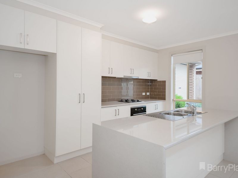 92 Church StreetDrouin, VIC 3818, Drouin - Thumbnail 2