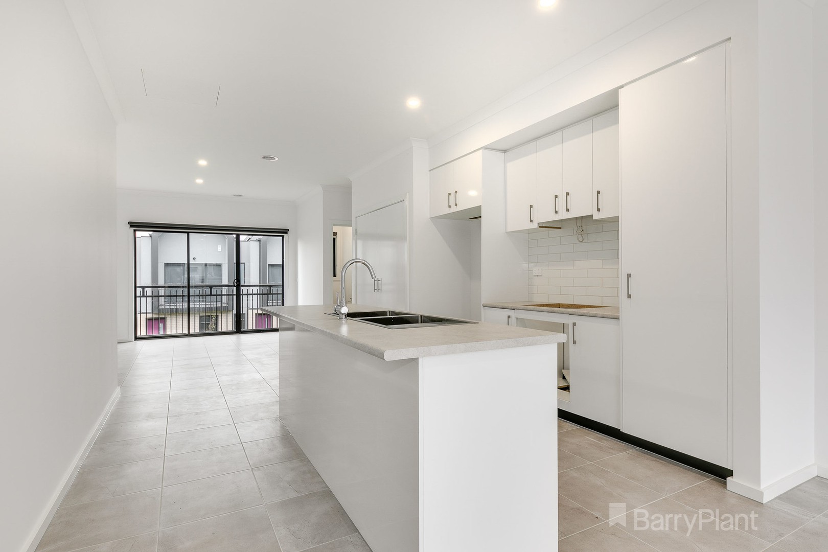 9 Ripplebrook Walk, Pakenham, VIC 3810 - Thumbnail 1 - 18/05/2020