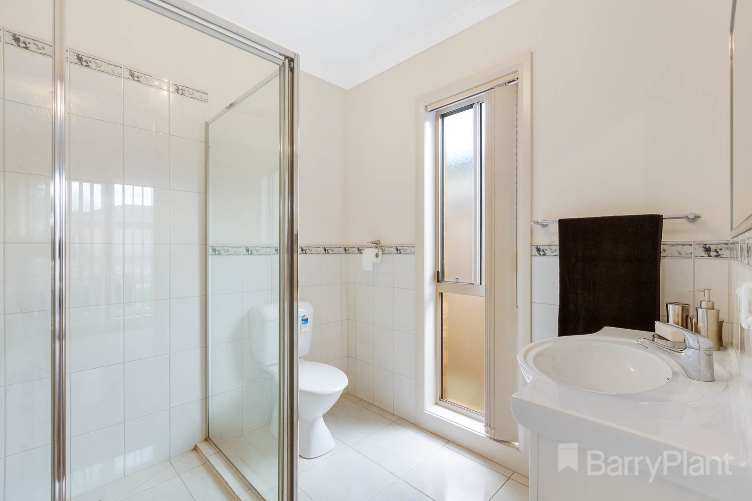 16 Bowman CourtTaylors Hill, VIC 3037, Taylors Hill - Thumbnail 8