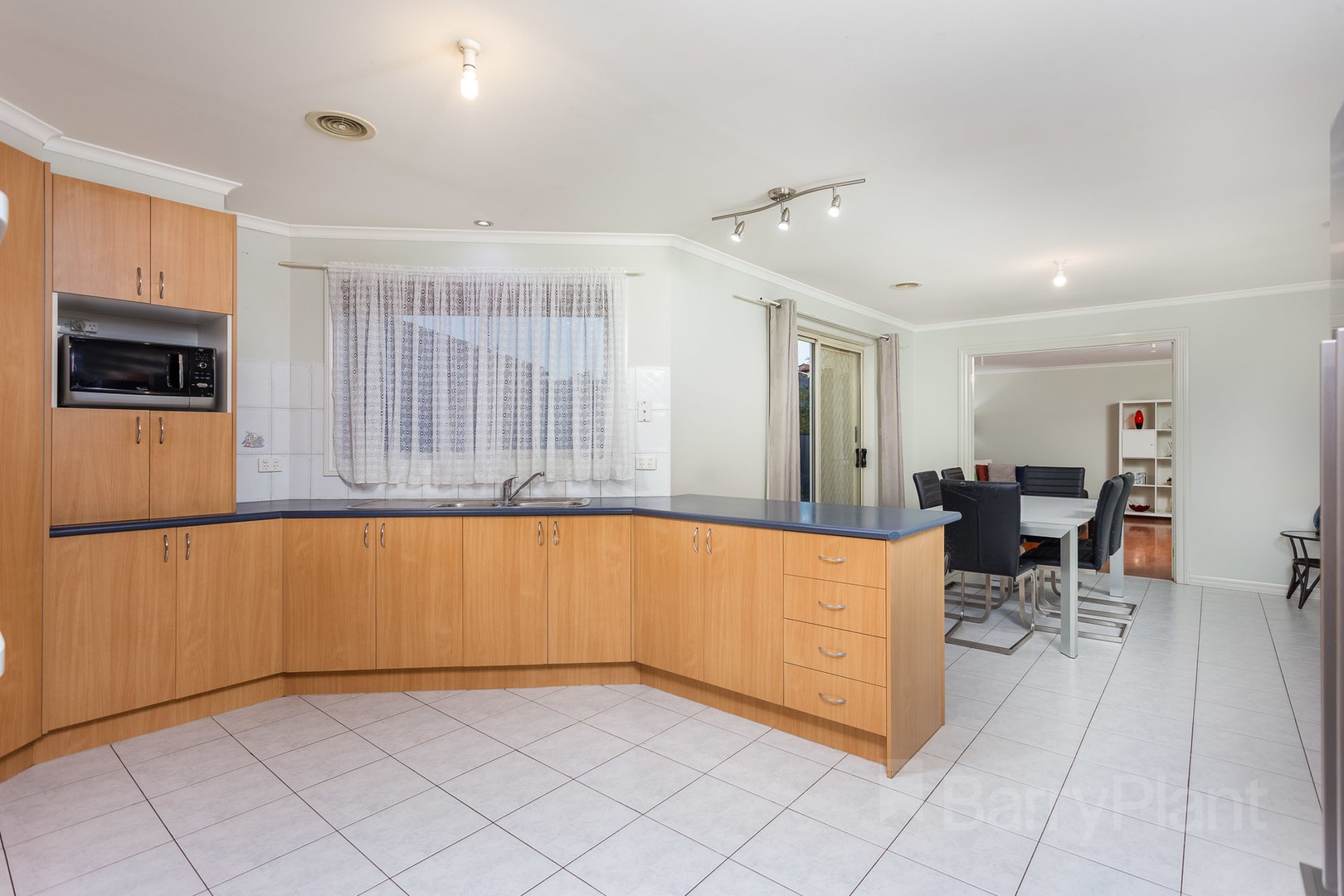 35 Astley CrescentPoint Cook, VIC 3030, Point Cook - Thumbnail 5