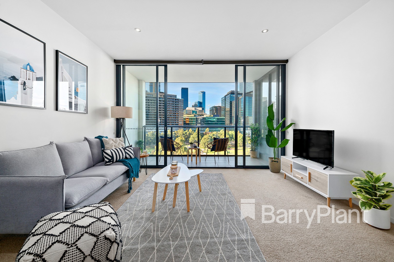 807/1 Encounter Way, DOCKLANDS, 3008, Docklands - Thumbnail 2