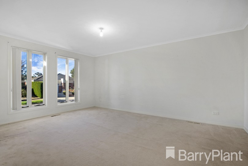 7 Chandler Drive, South Morang, VIC 3752 - Thumbnail 2 - 19/05/2020