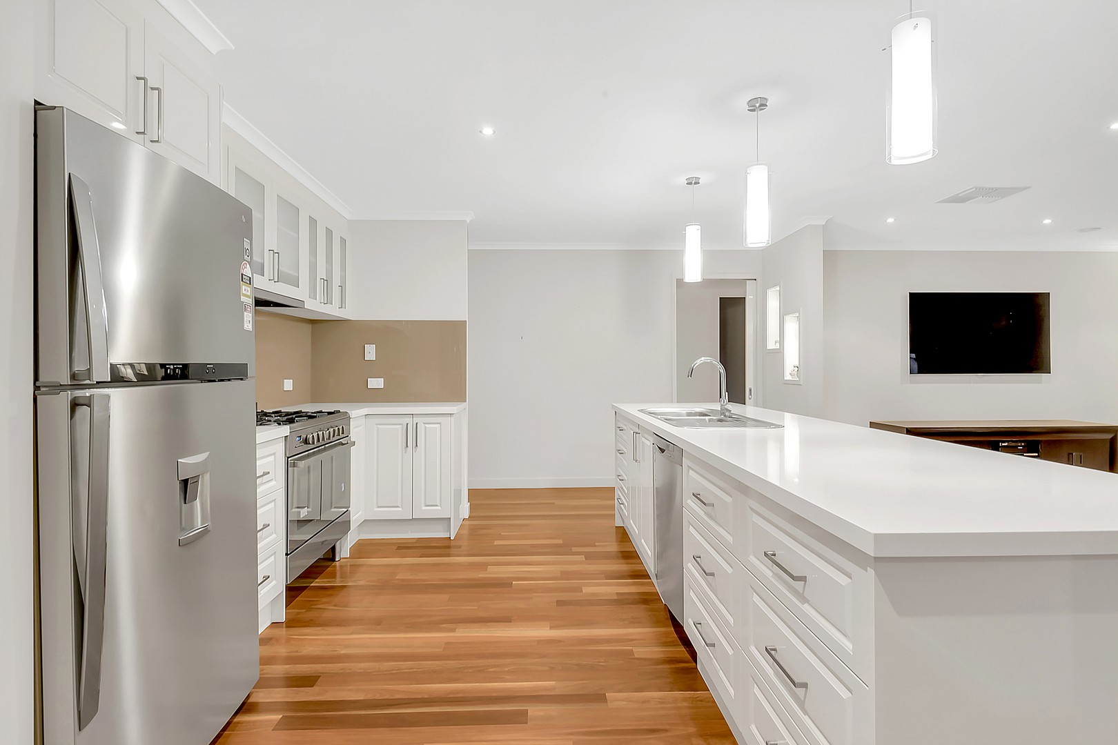 13 Golfview DriveCraigieburn, VIC 3064, Craigieburn - Thumbnail 2