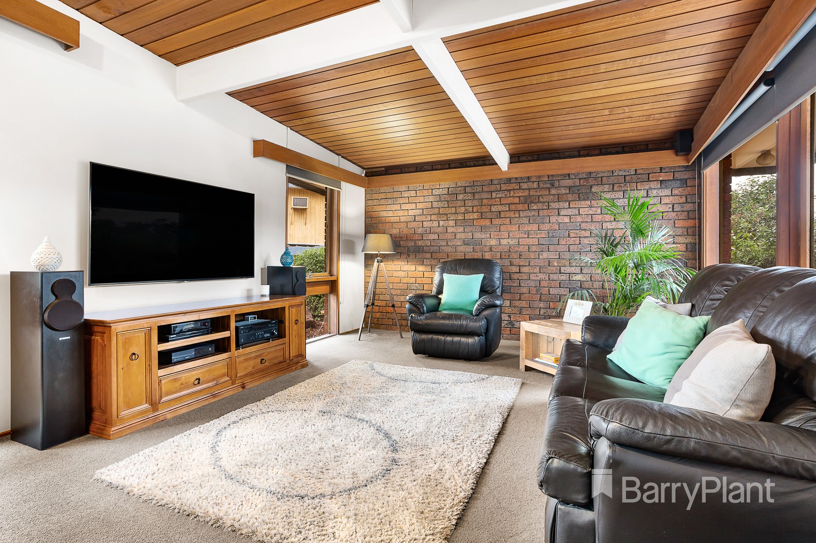 8 Myra Close, Montmorency, VIC 3094, Montmorency - Thumbnail 2