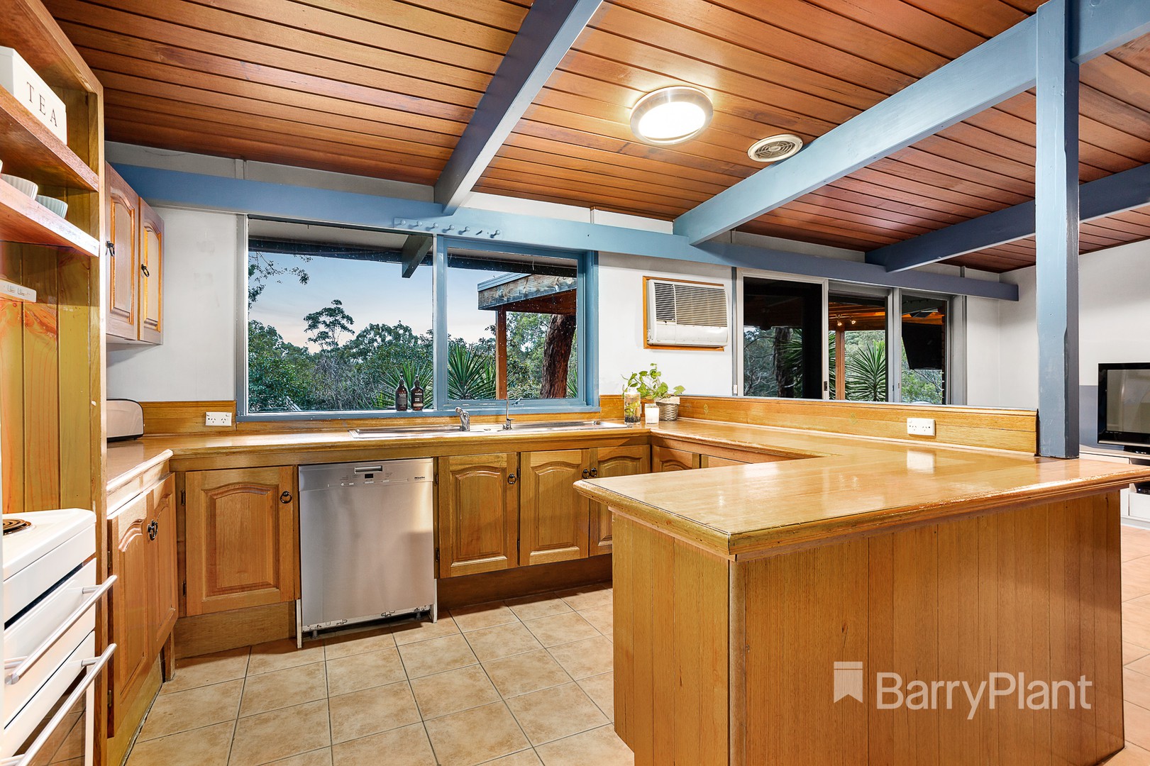8 Myra Close, Montmorency, VIC 3094, Montmorency - Thumbnail 5