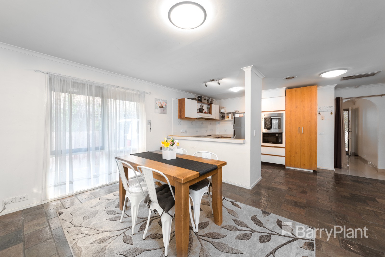 18 Lightwood CrescentMeadow Heights, VIC 3048, Meadow Heights - Thumbnail 3