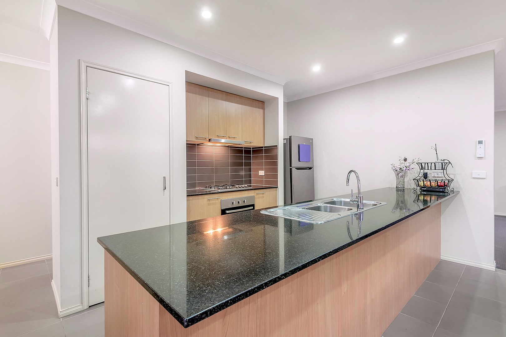 37 Corringa Way, Craigieburn, VIC 3064 - Thumbnail 2 - 25/05/2020