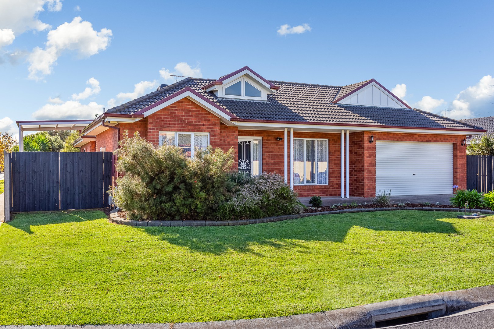 1 Montrose CourtPoint Cook, VIC 3030, Point Cook - Thumbnail 2