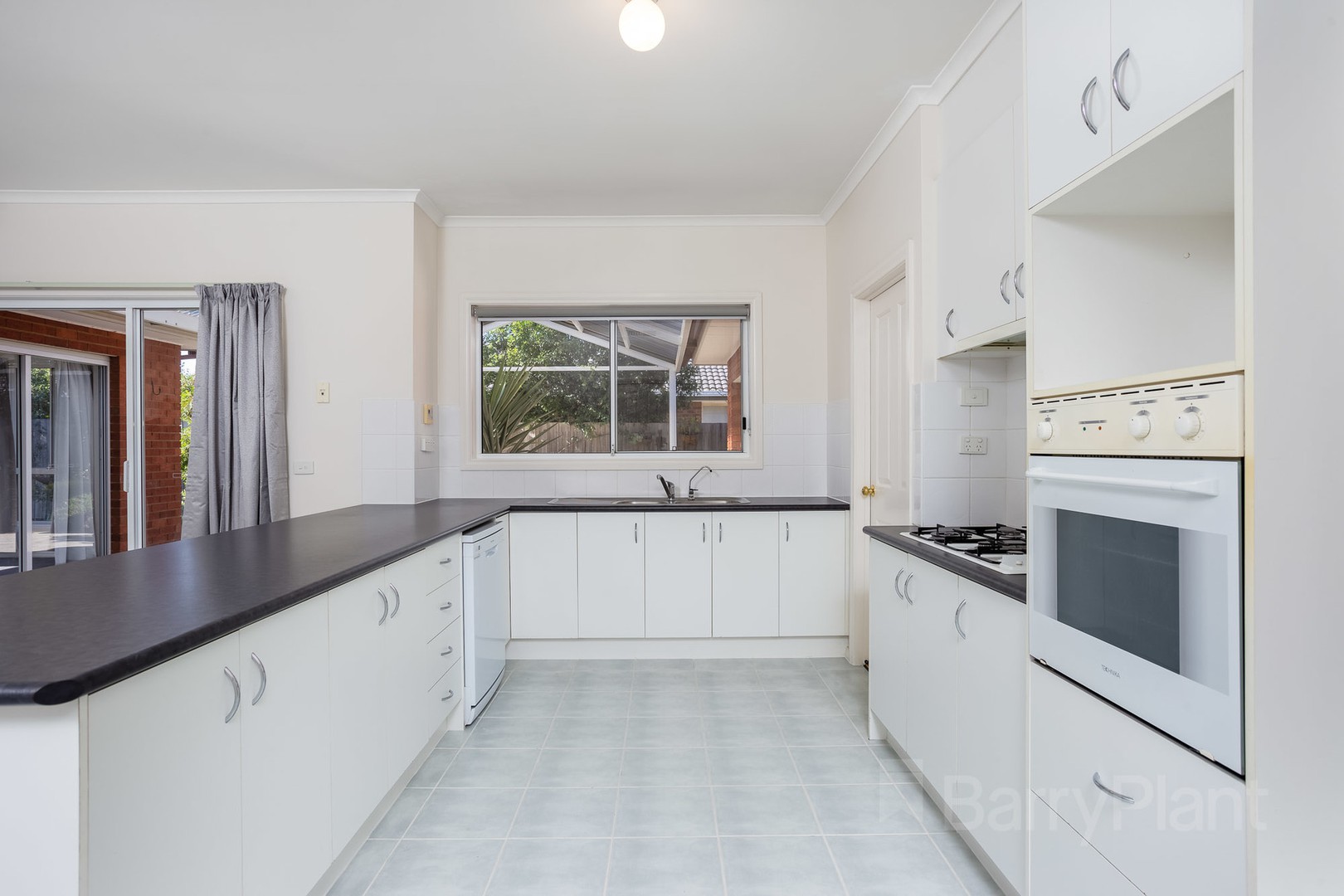 1 Montrose CourtPoint Cook, VIC 3030, Point Cook - Thumbnail 8