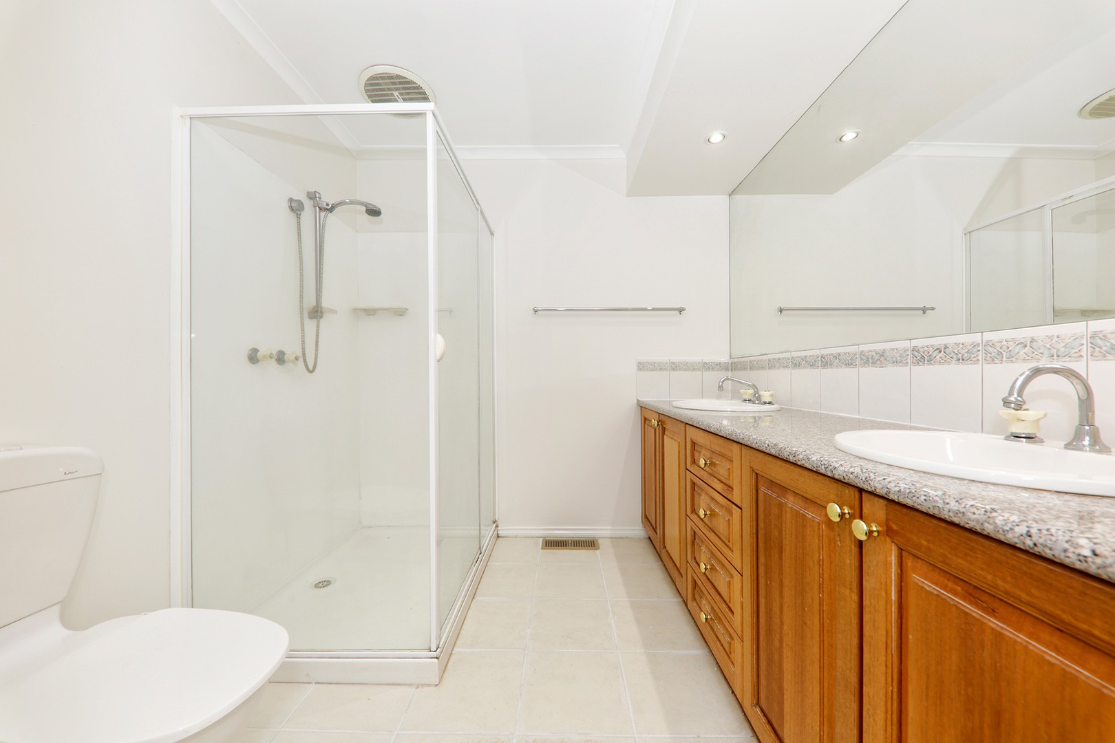 1/12 Lee AvenueMount Waverley, VIC 3149, Mount Waverley - Thumbnail 8