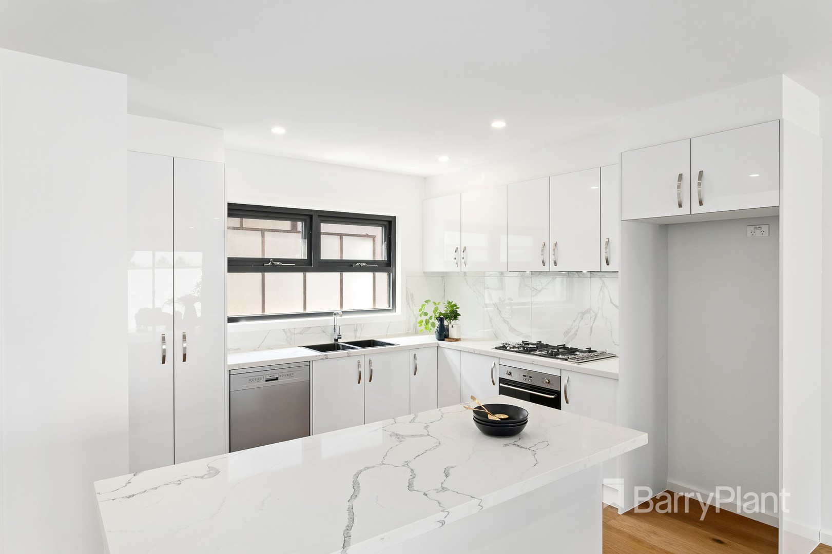2/1 Banool Quadrant, Doncaster East, VIC 3109, Doncaster East - Thumbnail 6