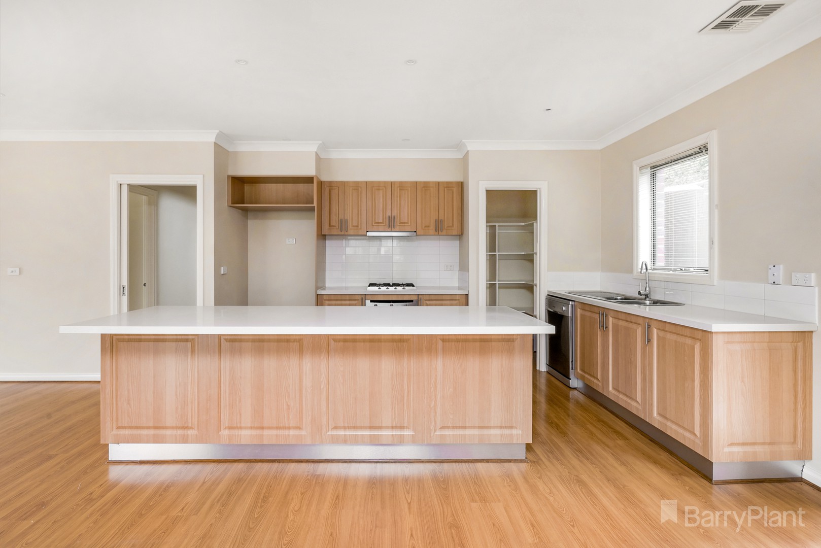 51 Bundanoon AveSunbury, VIC 3429, Sunbury - Thumbnail 3