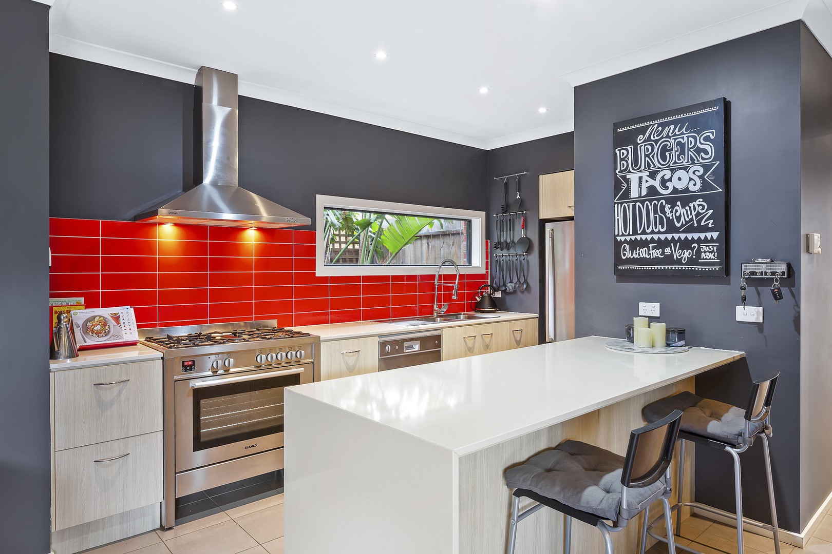 3 Gordes Street, Fraser Rise, VIC 3336 - Thumbnail 2 - 03/06/2020