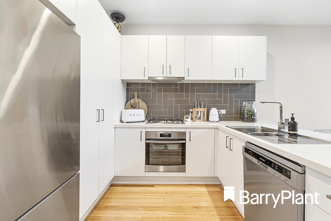 2 Clifton PlaceLilydale, VIC 3140, Lilydale - Thumbnail 3