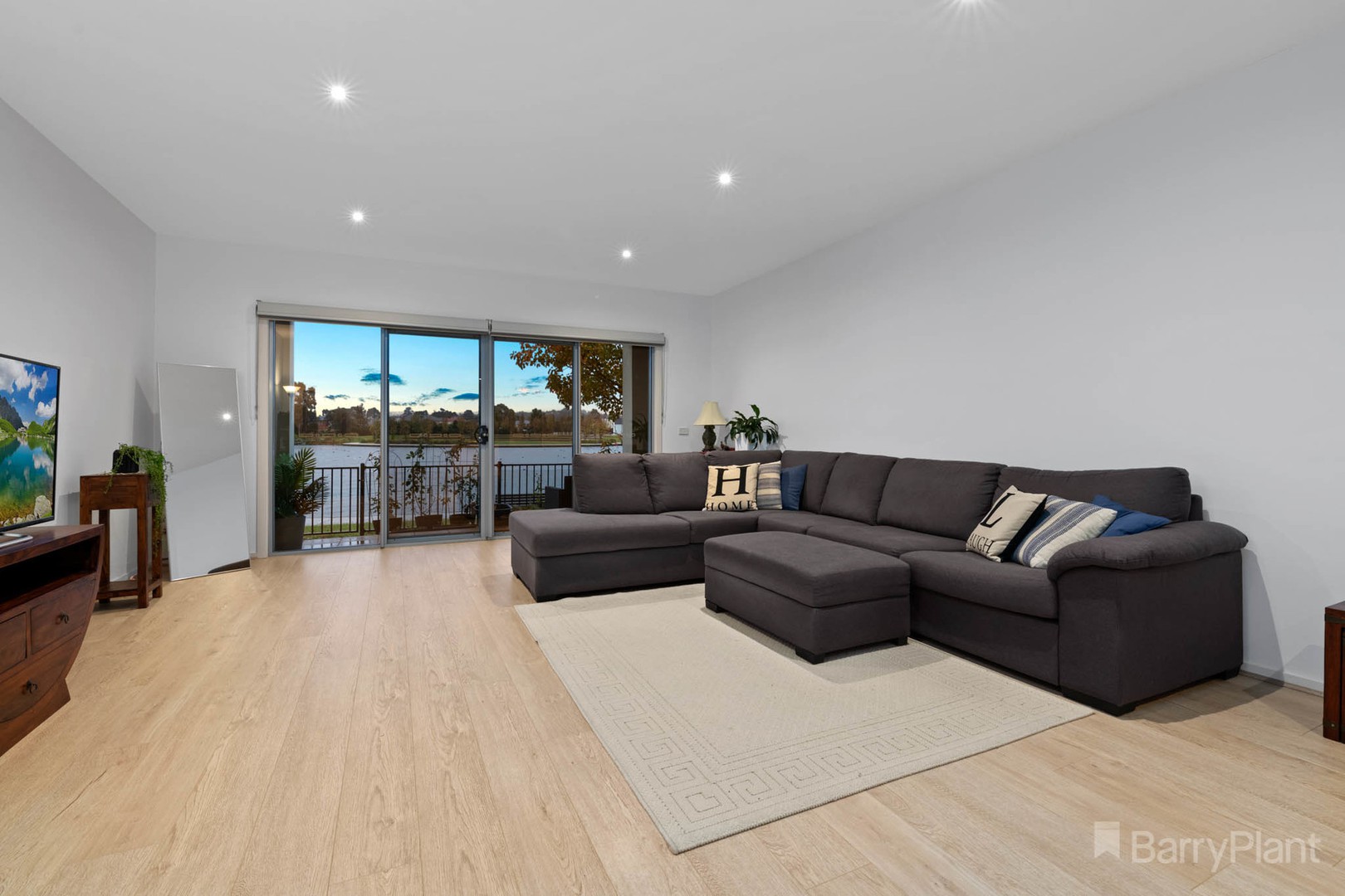 2/2 The EntrancePakenham, VIC 3810, Pakenham - Thumbnail 5