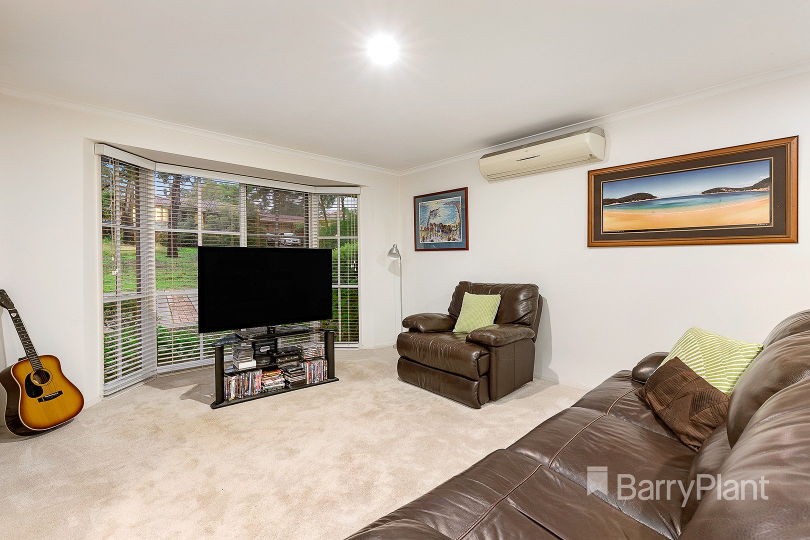 1/35 Middlefield DriveBlackburn North, VIC 3130, Blackburn North - Thumbnail 2