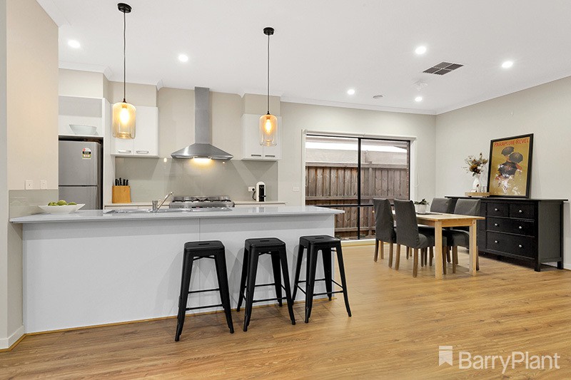 5 Silkwood GroveSouth Morang, VIC 3752, South Morang - Thumbnail 2