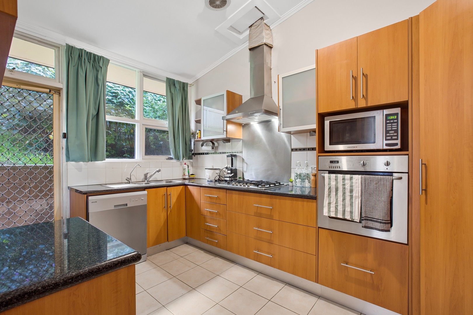 15 Lowan RoadWindsor Gardens, SA 5087, Windsor Gardens - Thumbnail 3