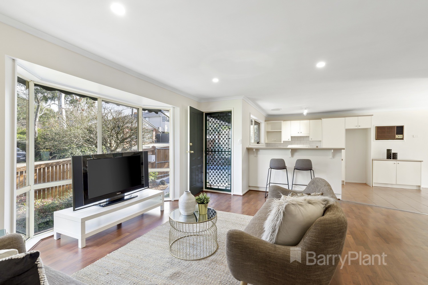 8 Robern ParadeViewbank, VIC 3084, Viewbank - Thumbnail 7