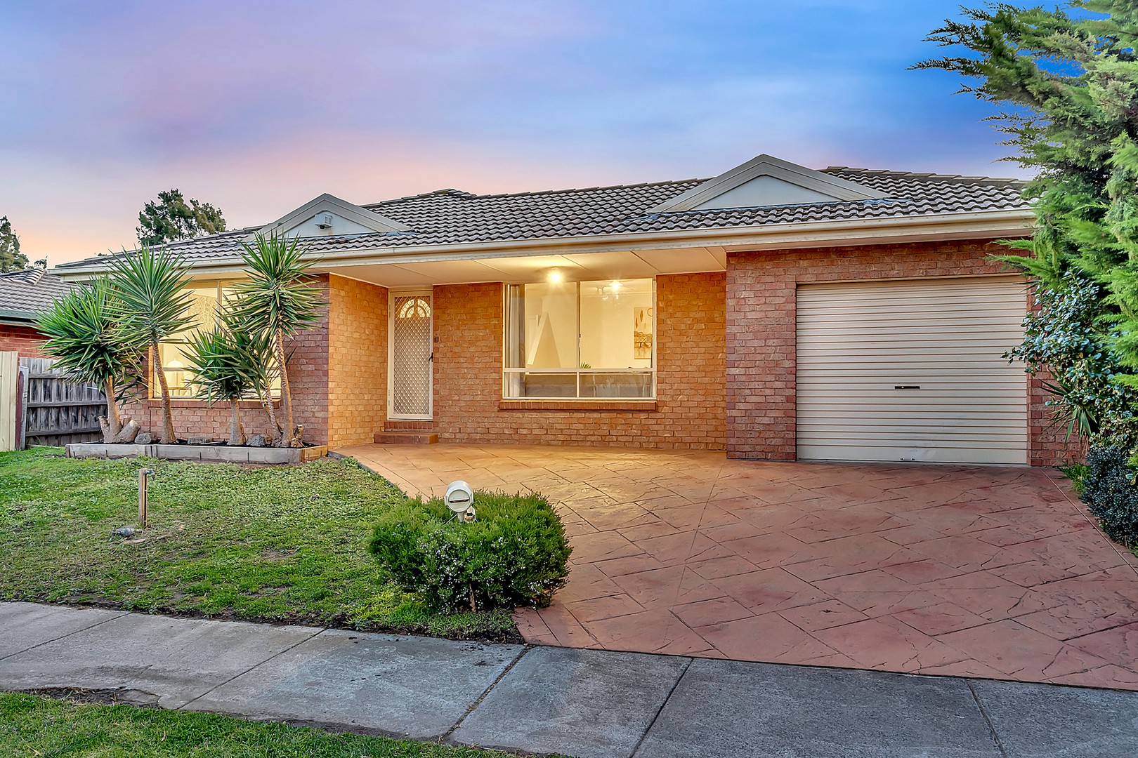 27 Exmouth RoadCraigieburn, VIC 3064, Craigieburn - Thumbnail 2