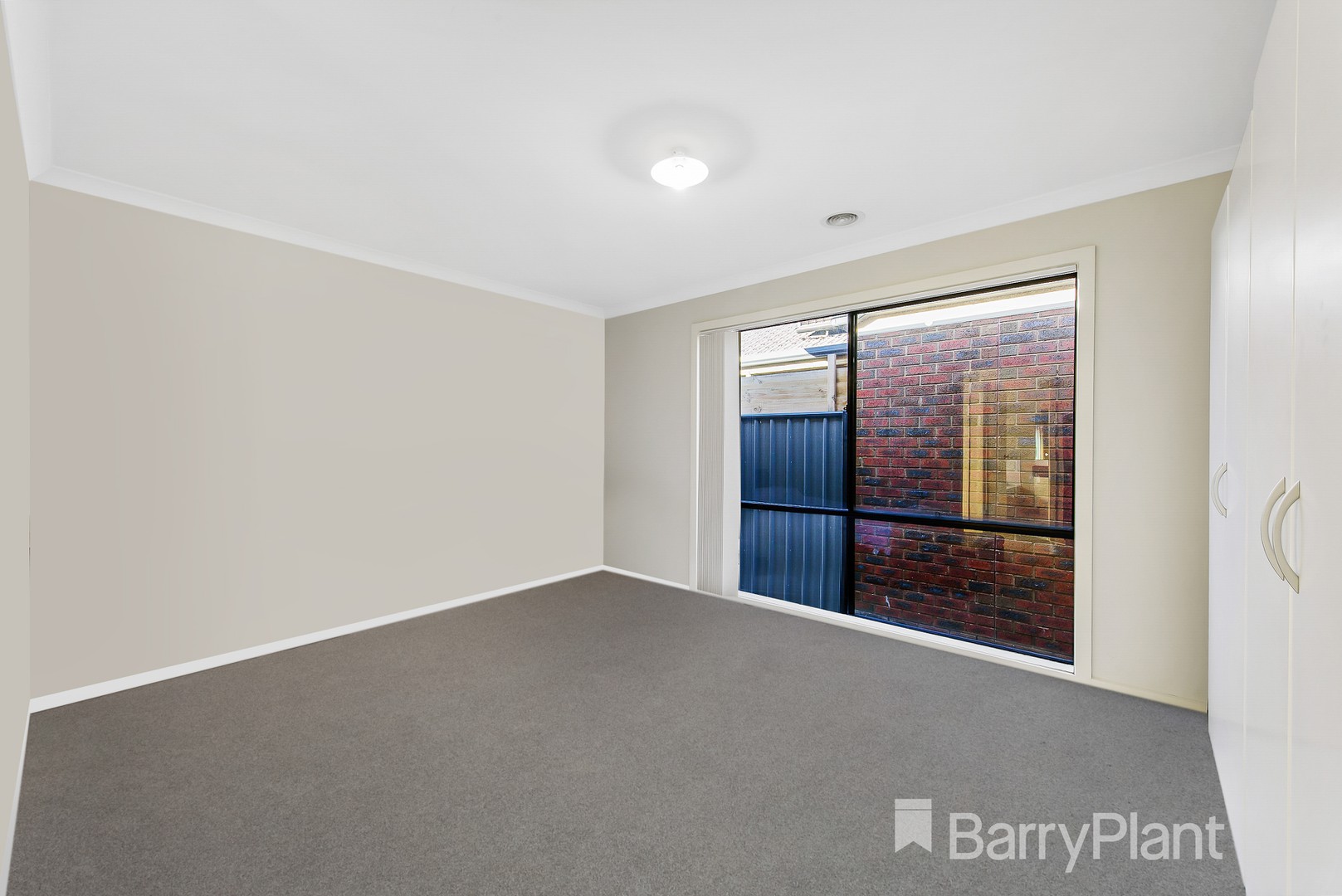 2 Gosford GardensDerrimut, VIC 3026, Derrimut - Thumbnail 4
