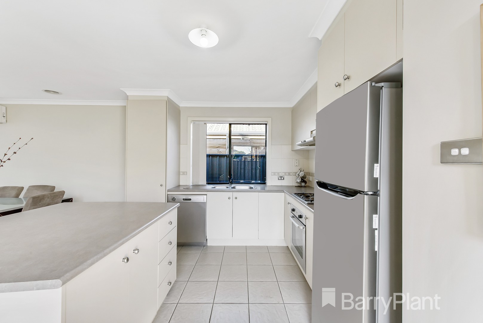 2 Gosford GardensDerrimut, VIC 3026, Derrimut - Thumbnail 6