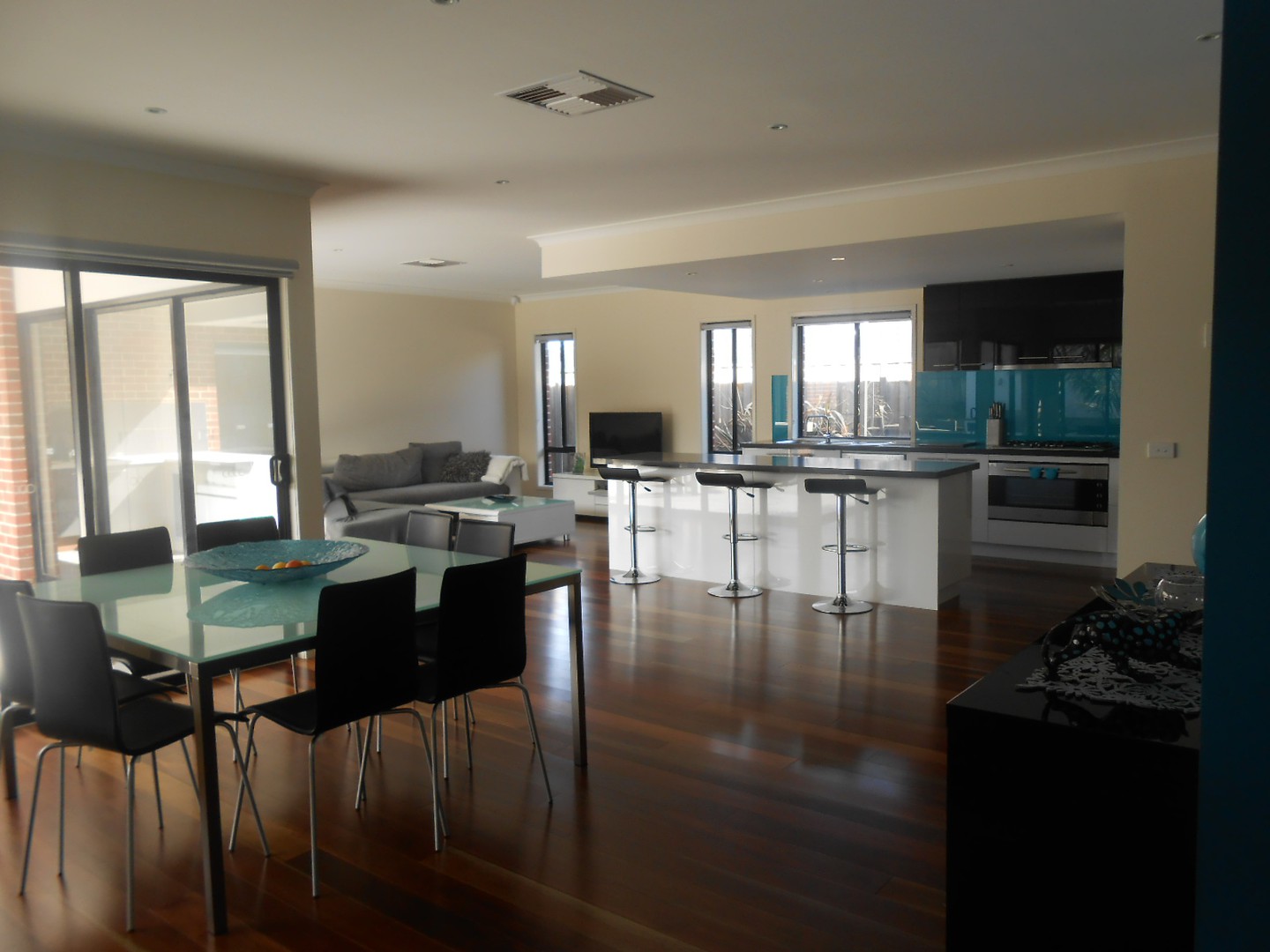 9 Breenview Place, Doreen, VIC 3754 - Thumbnail 2 - 10/06/2020